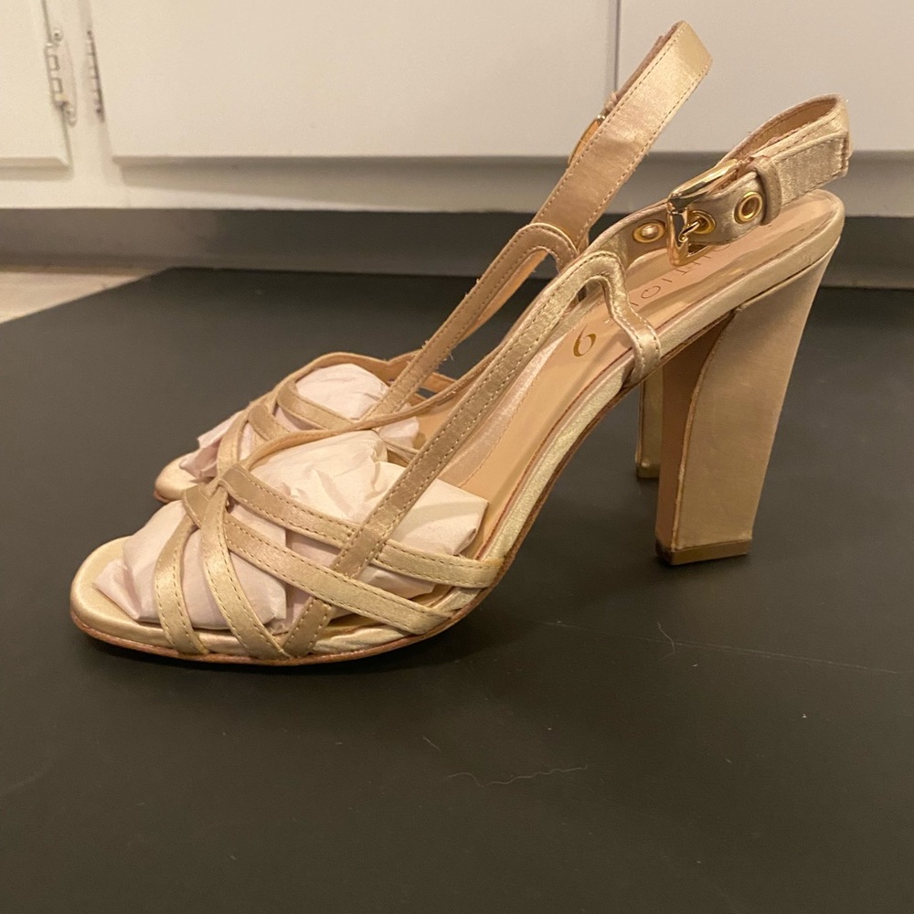 NWOT - Boutique 9, Champagne Satin Strappy Chunky Heels Size 7.5